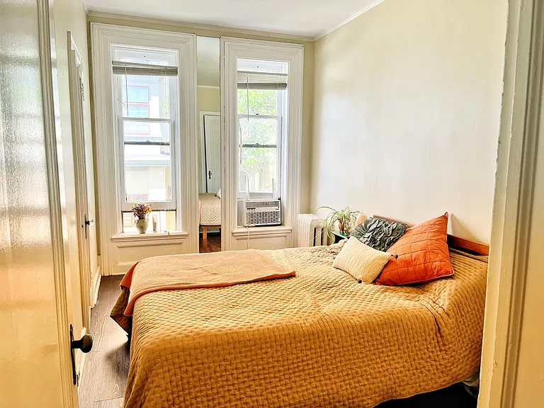 55 Lafayette Ave NE #5 — Photo 4
