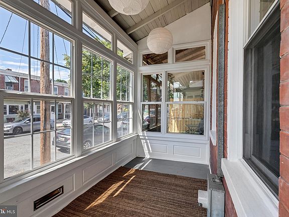 3rd image of 224 Woodlawn Ave
