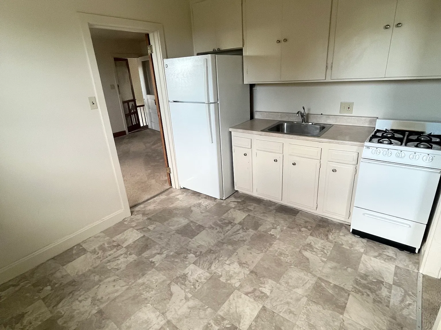 1 bed, $895 — Photo 3