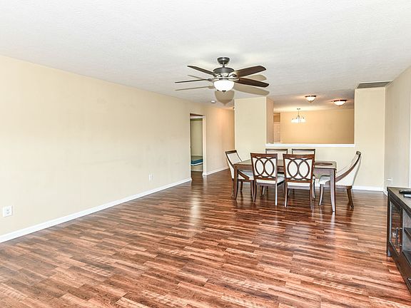 5th image of 10744 Tedder Lake Dr