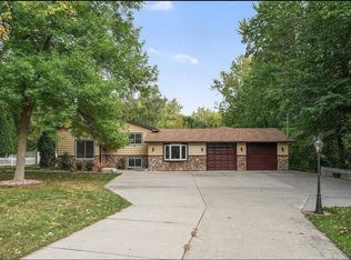 418 Mission Rd W, Minneapolis, MN 55420