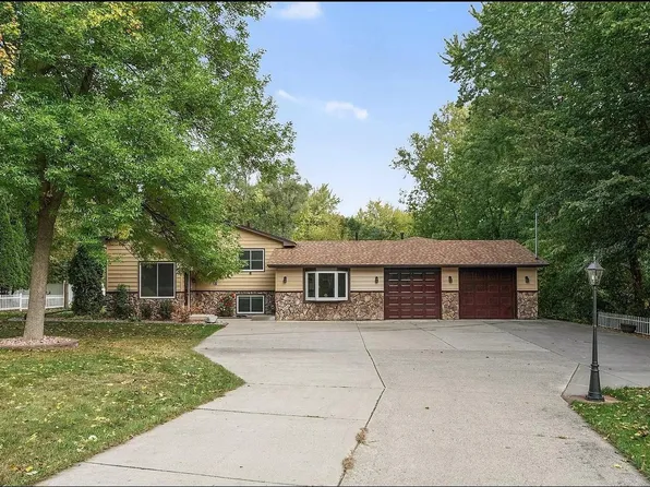 418 Mission Rd W, Minneapolis, MN 55420