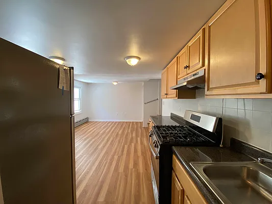 Rented by Capri Jet Realty Corp | media 7