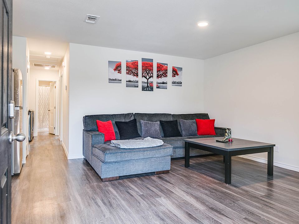 1st image of 817 Upton St
