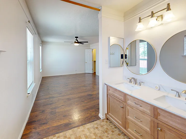 821 Oro Real NE — Photo 27