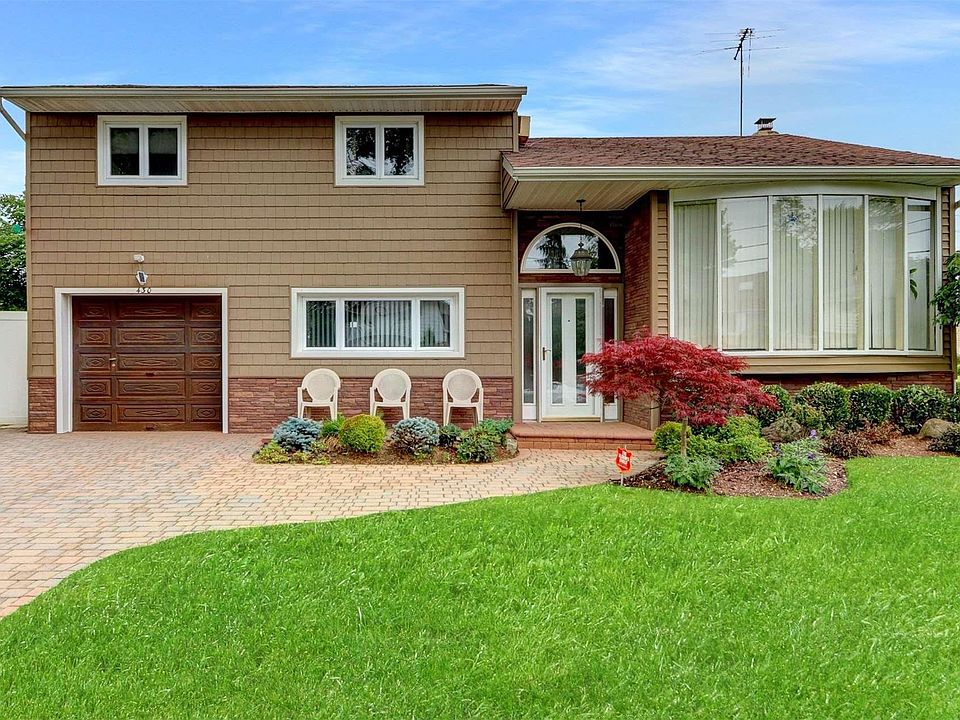 1st image of 430 N Bleecker Drive