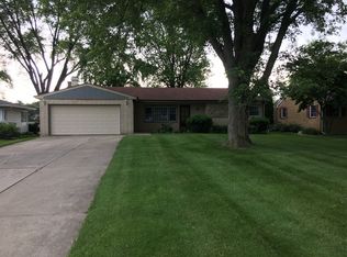 704 S Riverside Dr, McHenry, IL 60050