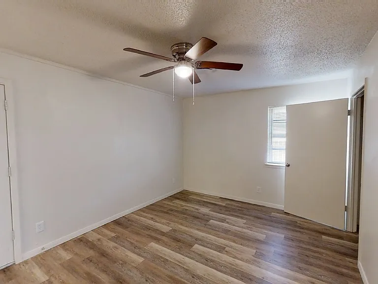 1505 Daude Ave — Photo 16