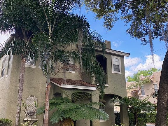 2nd image of 824 Ellwood Ave