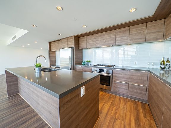 3rd image of 1550 Fern St #1805