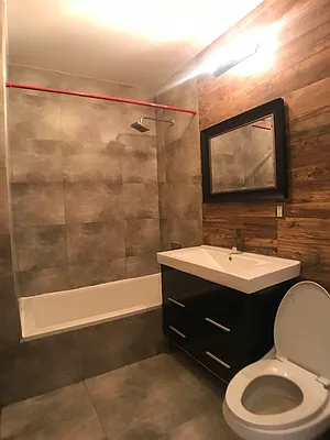 Rented by null | media 32