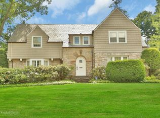 39 Edgewood Ln, Bronxville, NY 10708