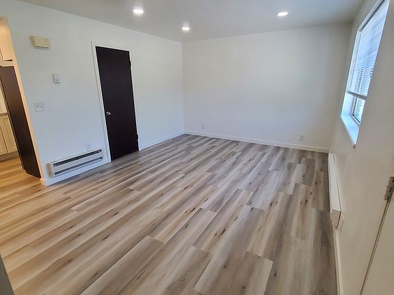 2nd image of 808 E Ashton Ave #808