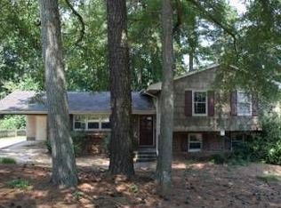 3209 Huntleigh Dr, Raleigh, NC 27604