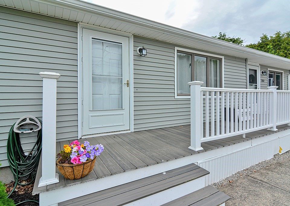 237 Kaufman Rd, Somerset, MA 02726 Zillow