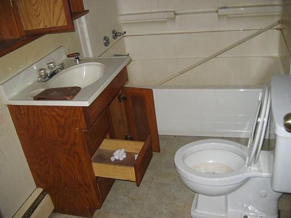 3rd image of 306 W Manor Ct