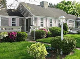 230 Gosnold St #2B, Hyannis, MA 02601