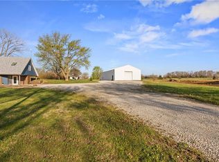 B 10059th Hwy, Windsor, MO 65360