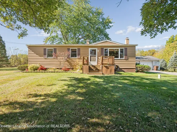 9520 Fenner Rd, Perry, MI 48872