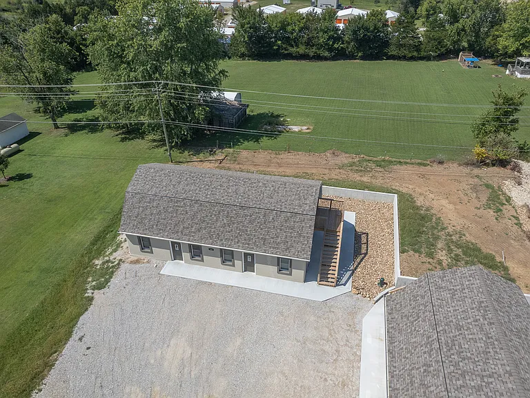 120 Jefferson Rd #A — Photo 17