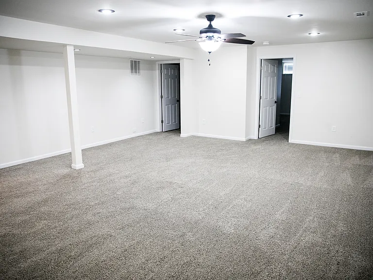 1004 Stillwater Dr — Photo 26