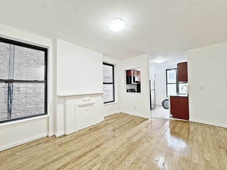 170 W 123rd St #B1 — Photo 3