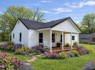 1210M N Darrell St, Mountain Grove, MO 65711