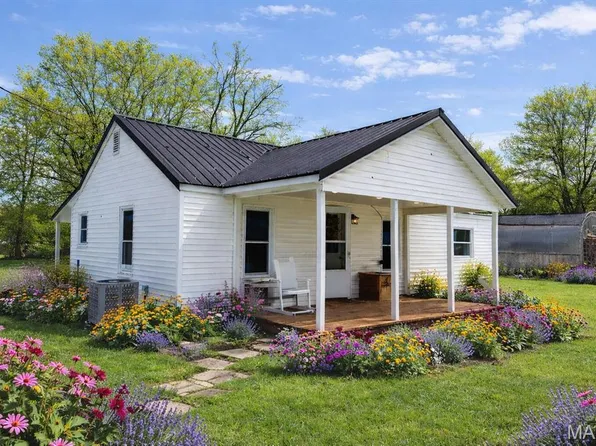 1210M N Darrell St, Mountain Grove, MO 65711