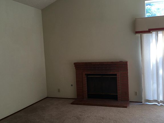 5th image of 7811 Goode St