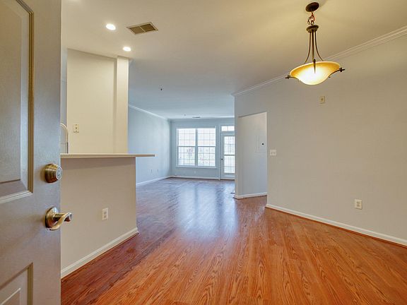 5th image of 2701 Bellforest Ct APT 303
