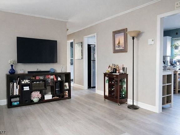 3rd image of 322 Richard Mine Rd N4