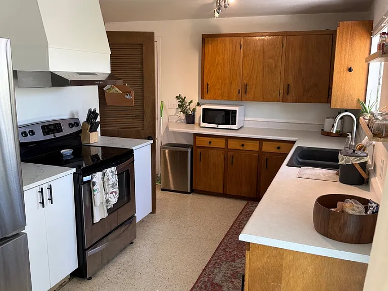 7070 Beacon Way — Photo 5