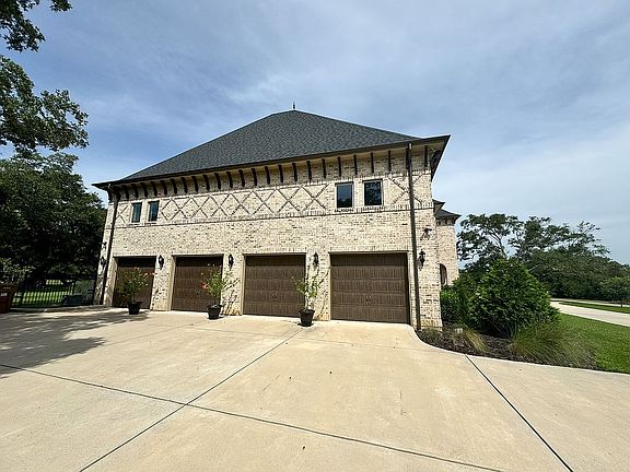 4th image of 23240 Stablewood Cir