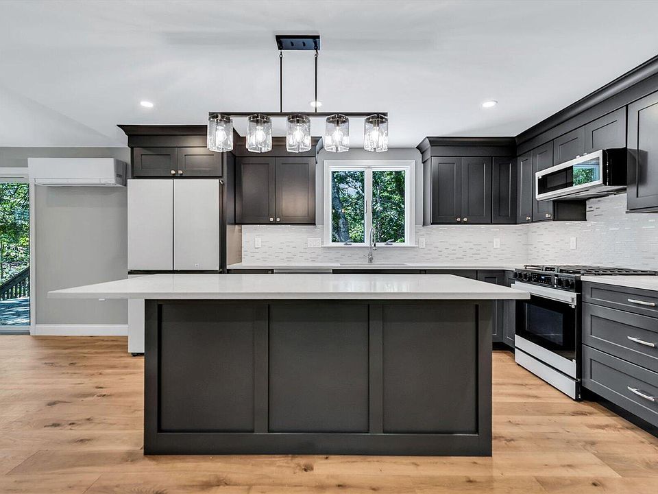 1st image of 85 Deepwood Drive