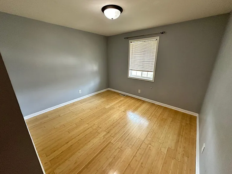 419 Providence Ct — Photo 9