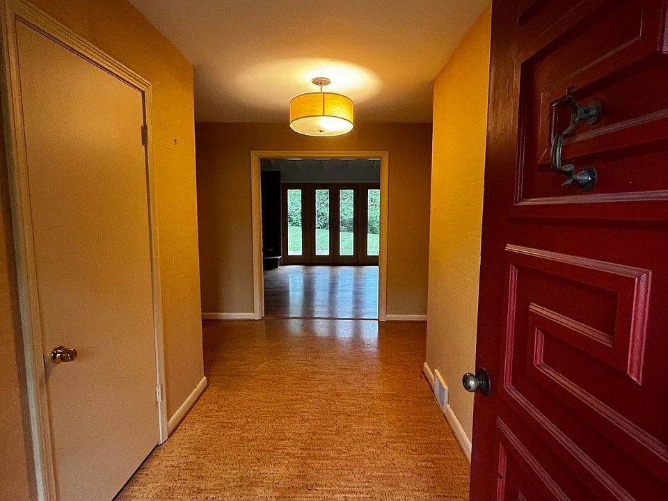 610 Jarvis Ln Louisville, KY, 40207 Apartments for Rent Zillow