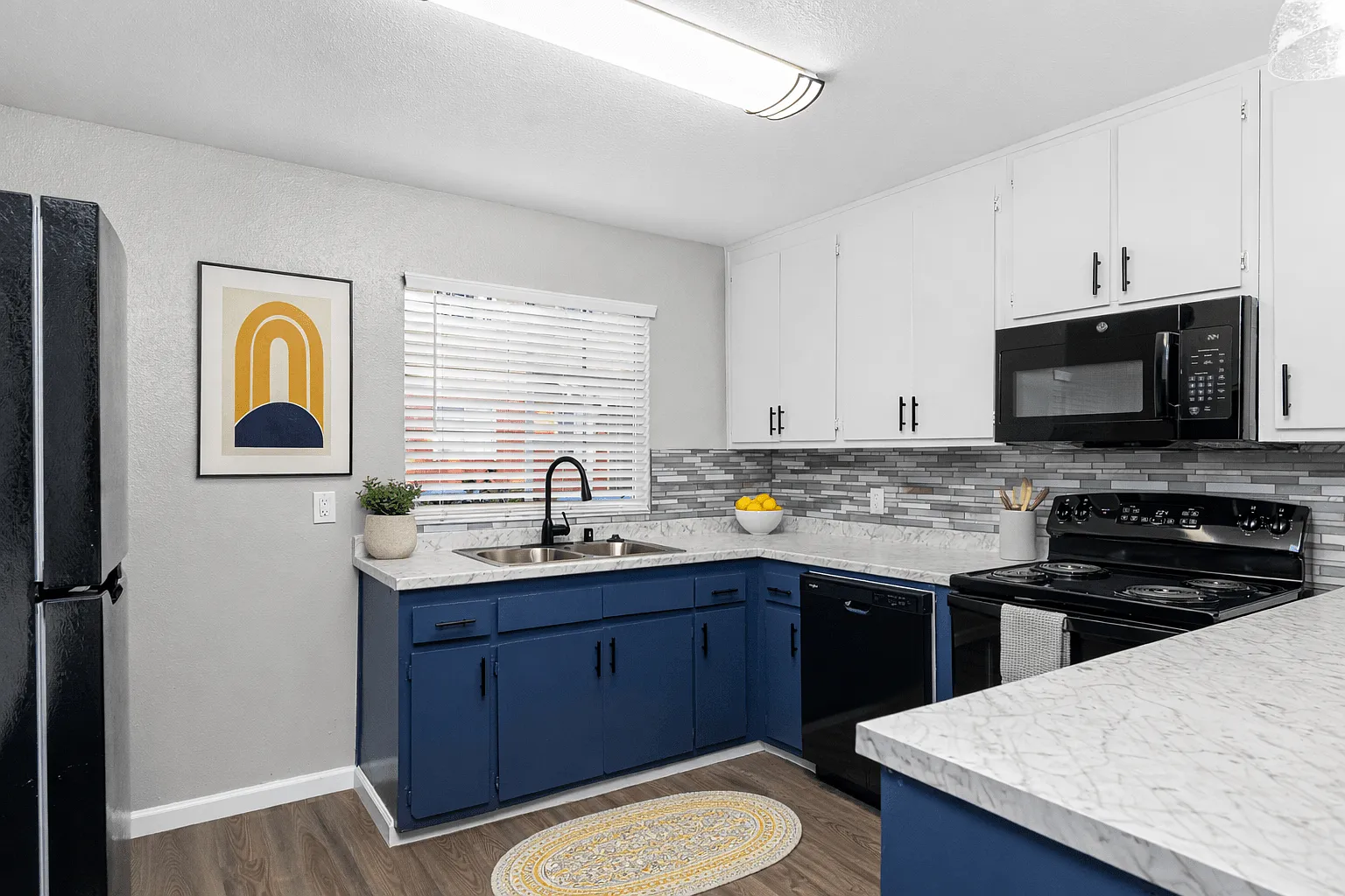 Pomona Townhomes — Photo 1