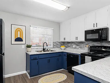 Pomona Townhomes 4x2