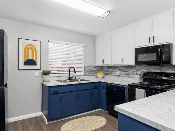 581 Pomona Ave APT 17
