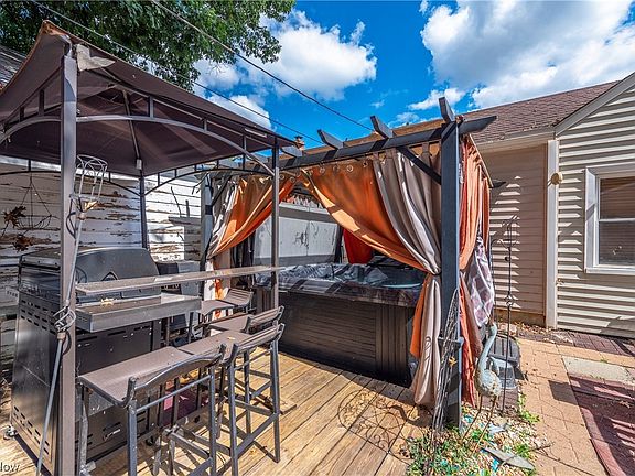 5th image of 3896 W 227th St