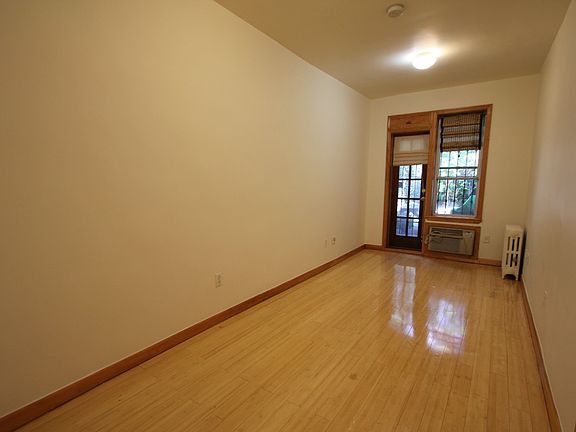 2nd image of 315 W 14th St APT 1D