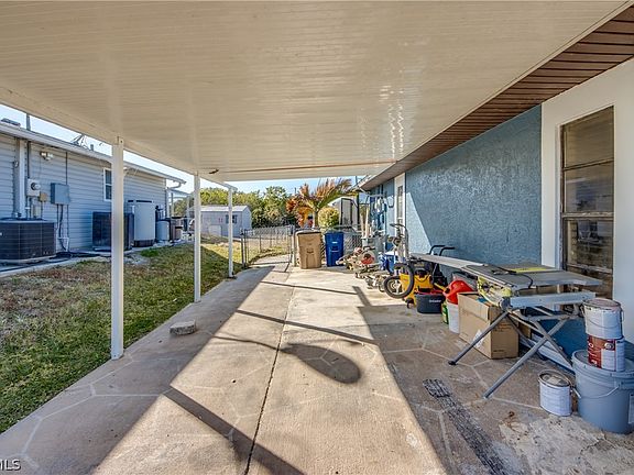 5th image of 3015 8th St SW