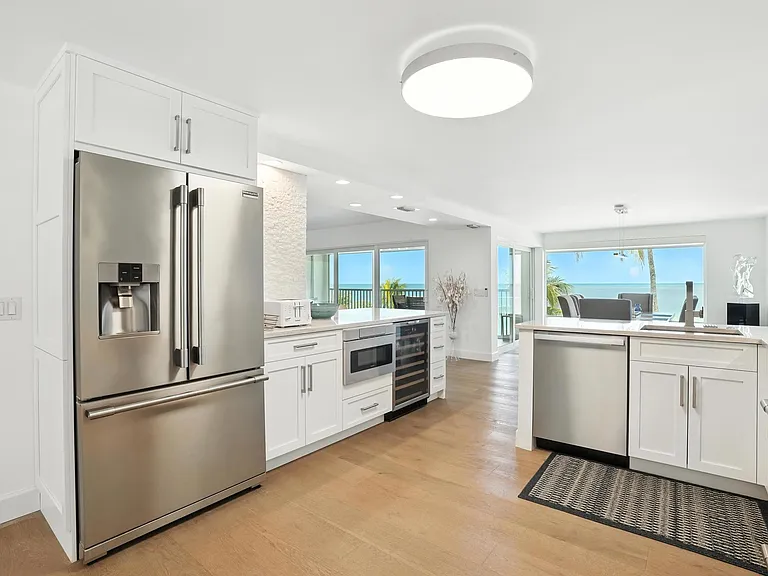 9517 Gulf Shore Dr #401 — Photo 40