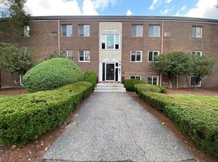 4 Universal St APT 5, Framingham, MA 01702
