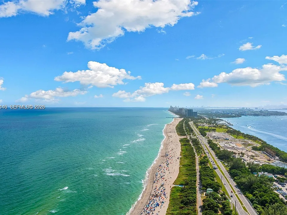 15701 Collins Ave #4105