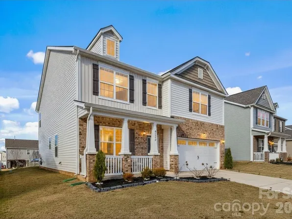 9142 Mackinaw Dr, Gastonia, NC 28056