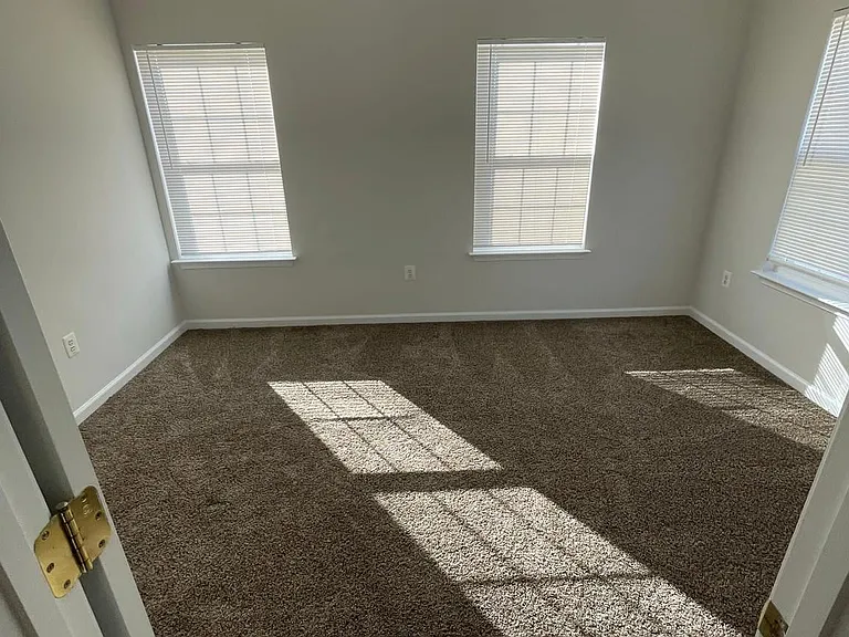 314 Kintyre Ln — Photo 23