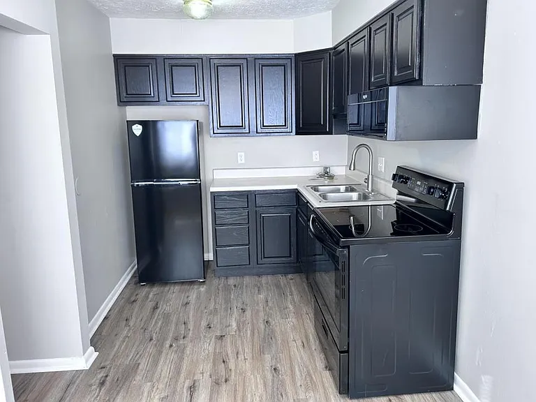 947 W McKay Rd — Photo 5