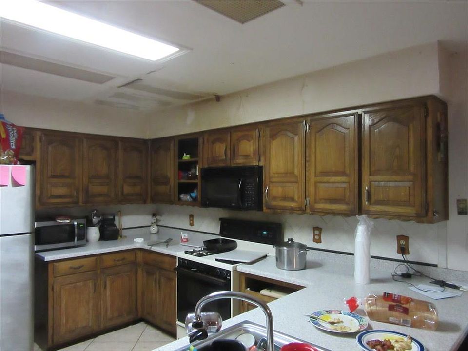 2nd image of 661 Becky Ln