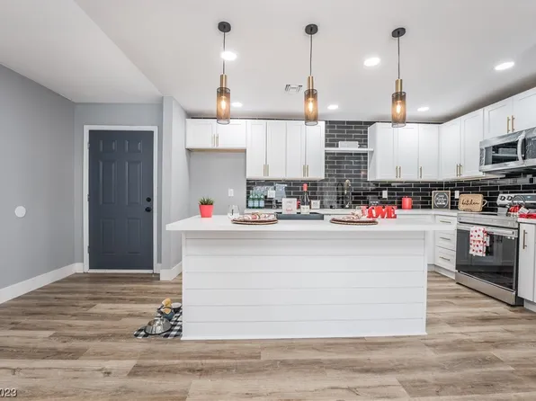 3813 W Oakey Blvd, Las Vegas, NV 89102